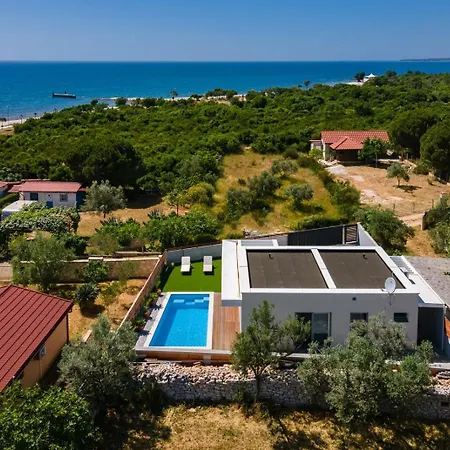 Cubic Villa Peroj Exterior photo